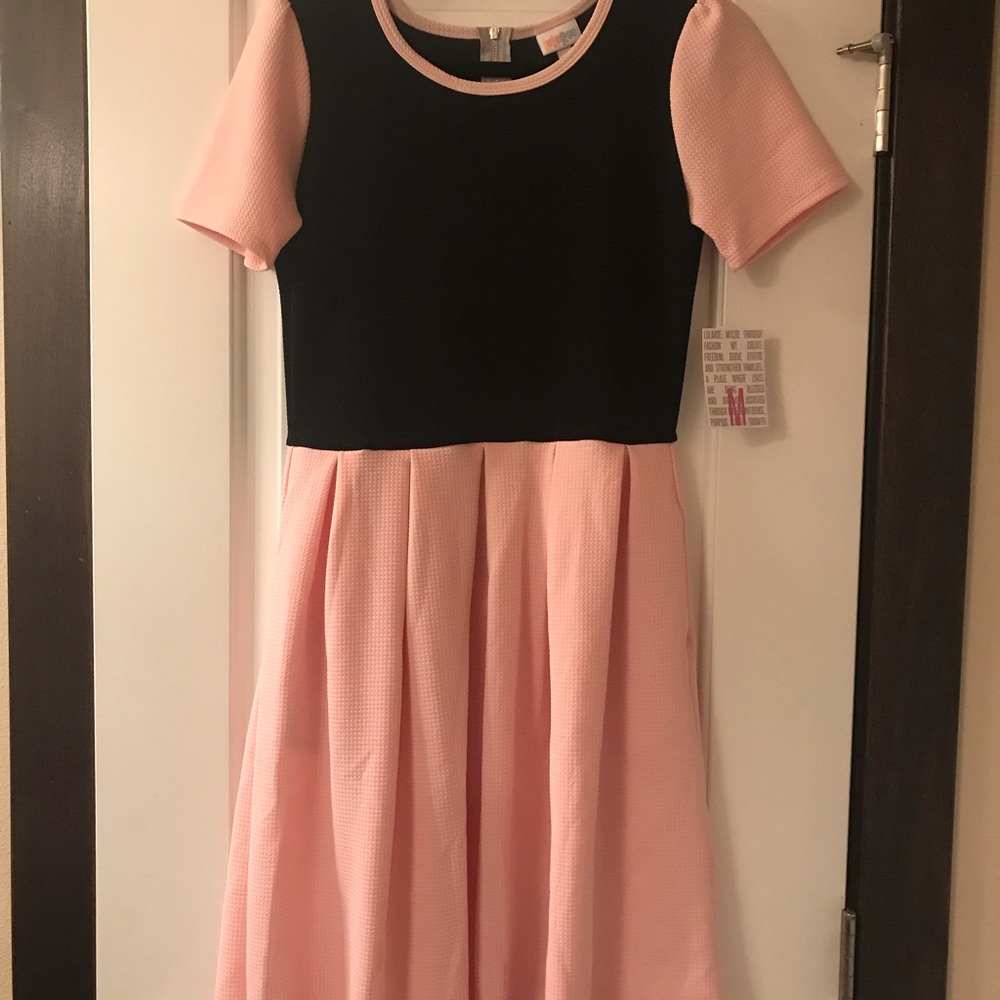 LuLaRoe Amelia